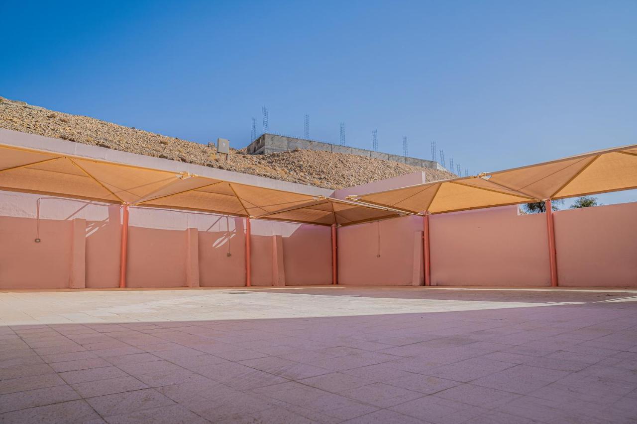 Arkan Al Barzah Hotel Apartment Sur Exterior photo