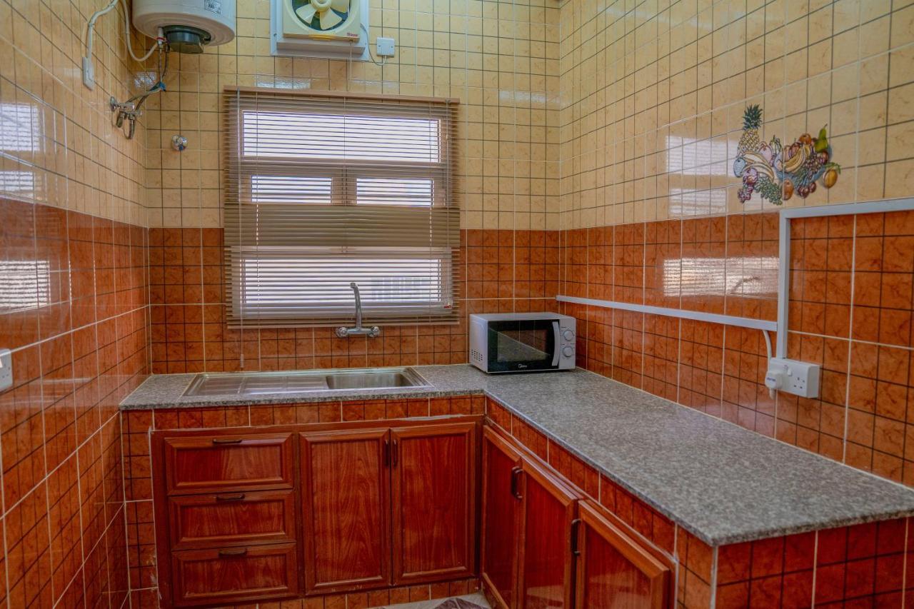 Arkan Al Barzah Hotel Apartment Sur Exterior photo